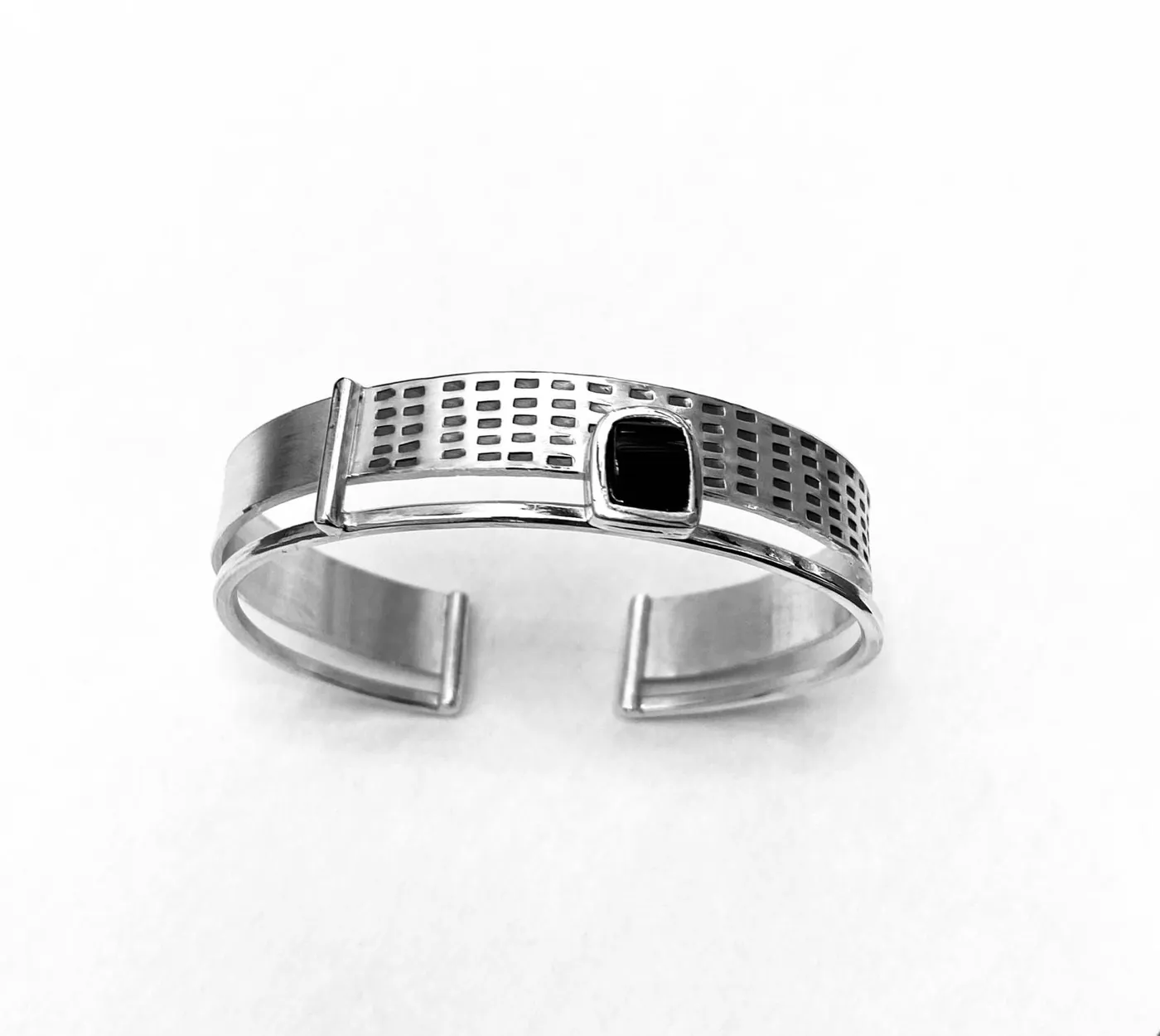 Zilveren armband met onyx